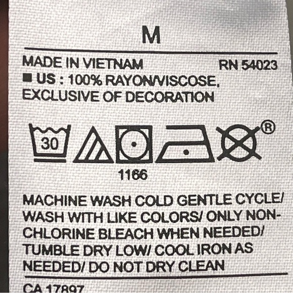 Banana Republic Viscose Sleeveless Top Medium Shimmer Trim - Picture 9 of 15